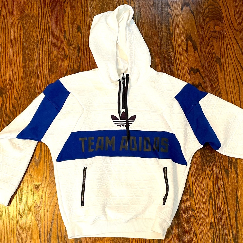 Adidas Sweatshirt